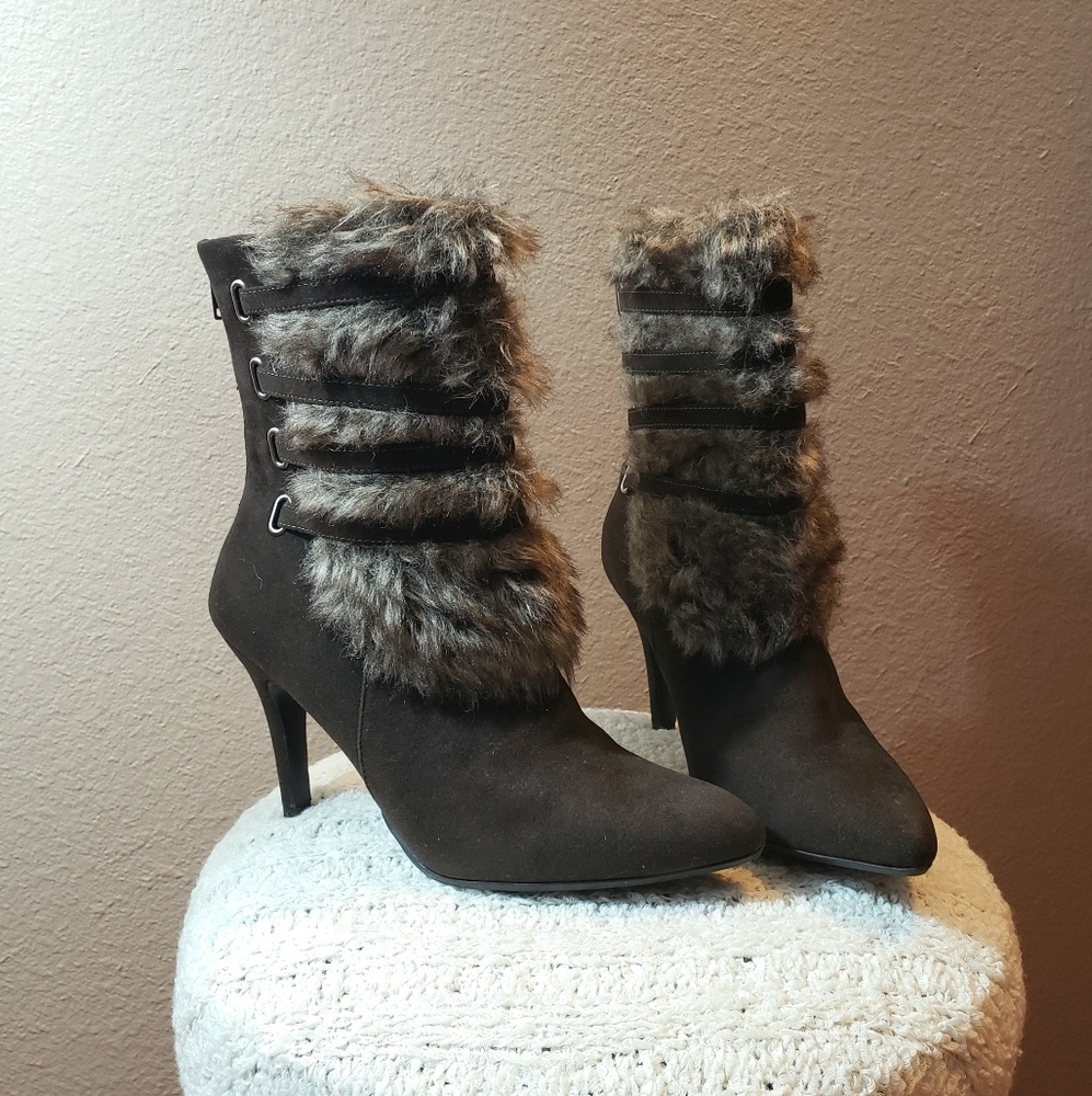 Vintage Worthington fox fur boots